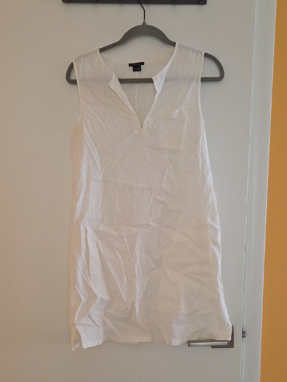 Theory Cream V-Neck Linen-Blend Dress